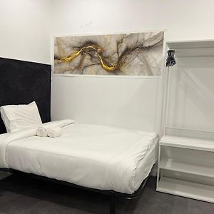 Studio met een King Size Bed